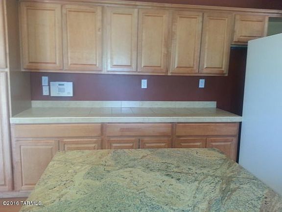 5th image of 909 W Desert Rose Ln