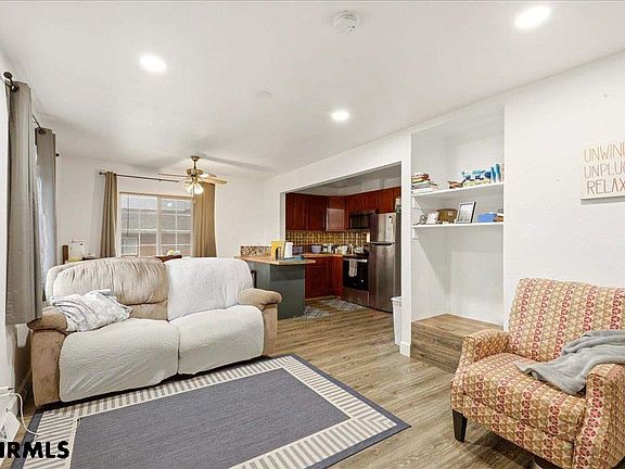 2nd image of 7 W 37th St
