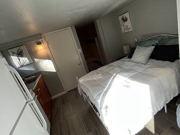 5th image of 9704 Holman Rd NW #2