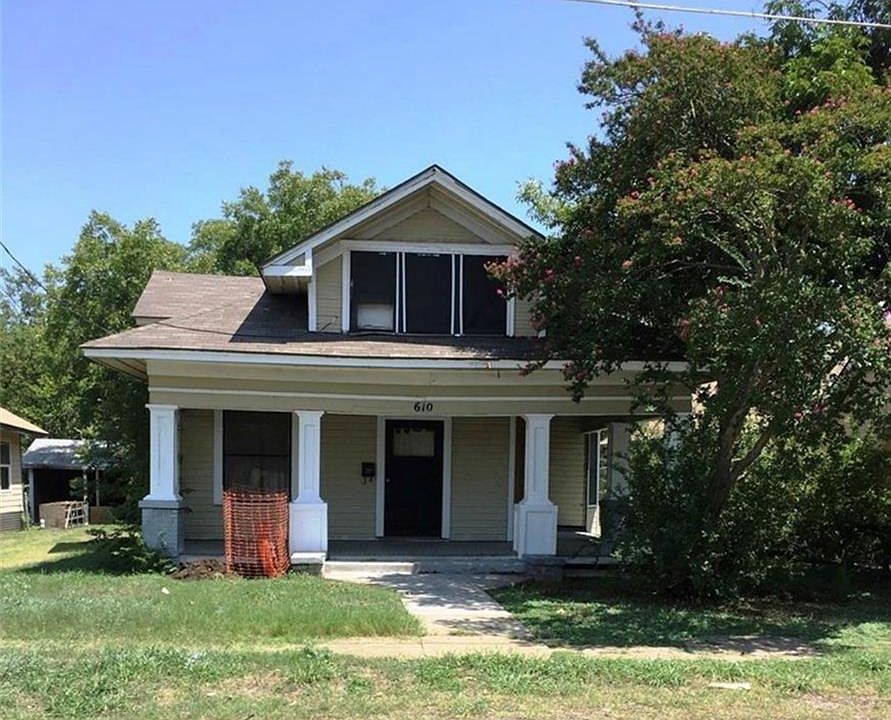 1st image of 610 Rockwood St