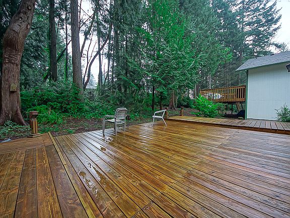 4th image of 4025 32nd Avenue Court Nw