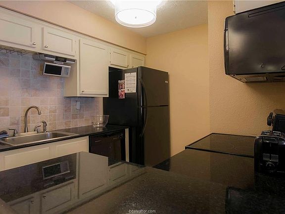 2nd image of 904 University Oaks Blvd APT 75