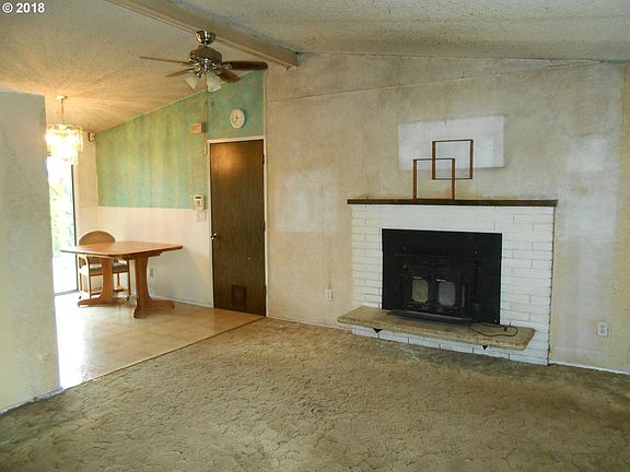 5th image of 2720 NE 149th Ave