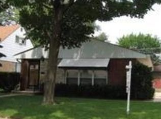 4956 Lee St, Skokie, IL 60077