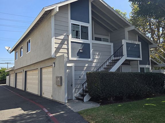 2nd image of 2603 W Northwood #2603