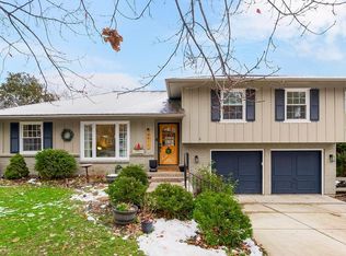 9911 Floyd St, Overland Park, KS 66212