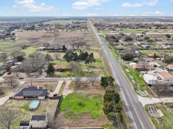 102 Ridge Crest Dr, Red Oak, TX 75154