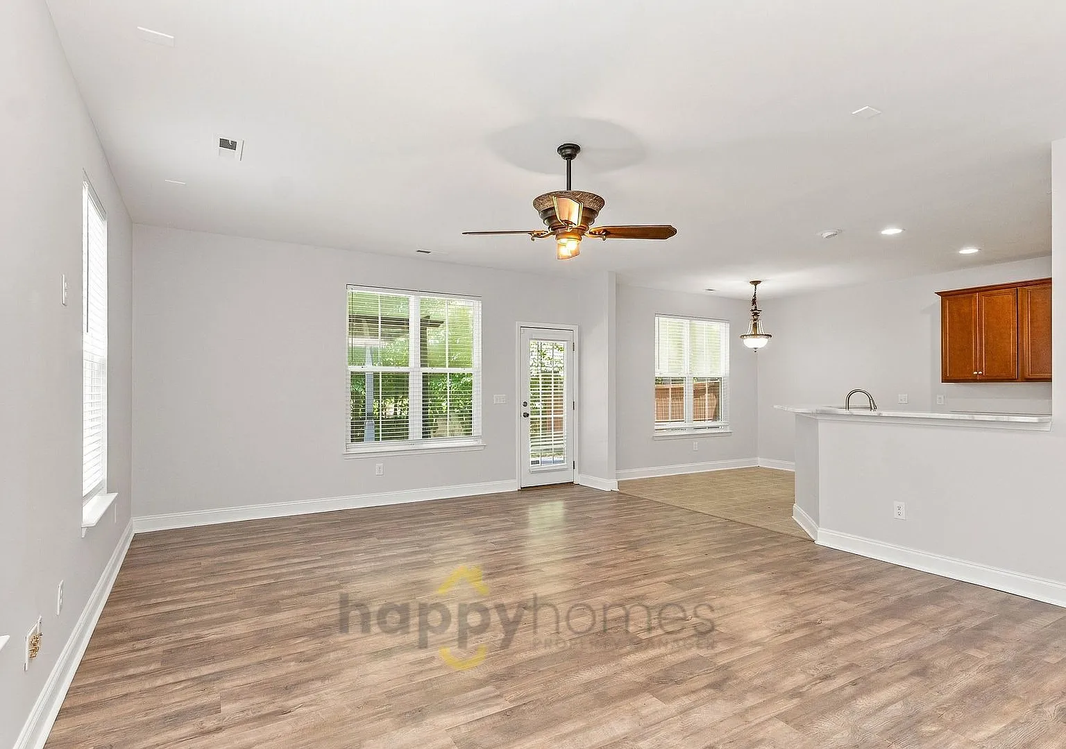 Spacious 4-Bedroom Home with Double Porches & Fenced Yard in Ladson — Photo 4