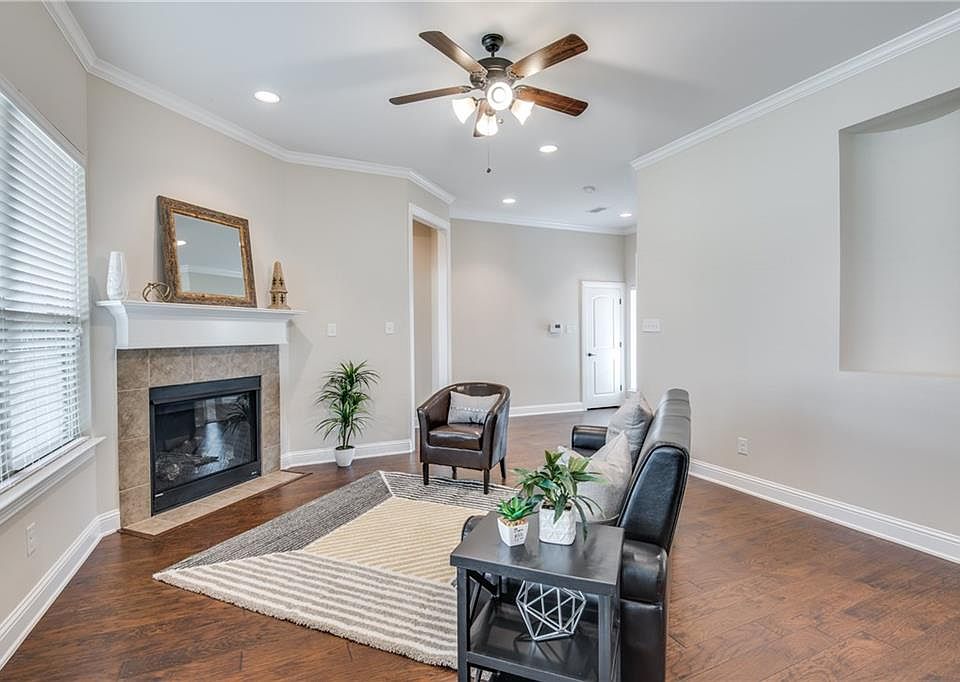 1st image of 3720 Creek View Dr