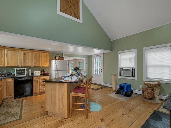 4th image of 239 Wentworth Road