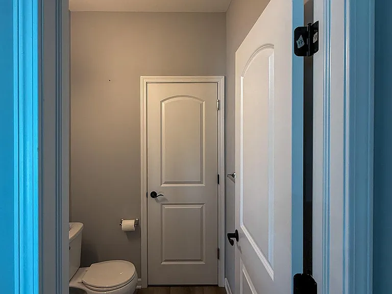 4861 Ludlow Ln — Photo 11