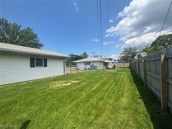 4th image of 2501 W 40th St
