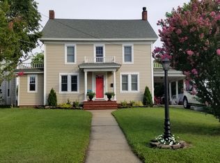 3822 Main St, Chincoteague, VA 23336