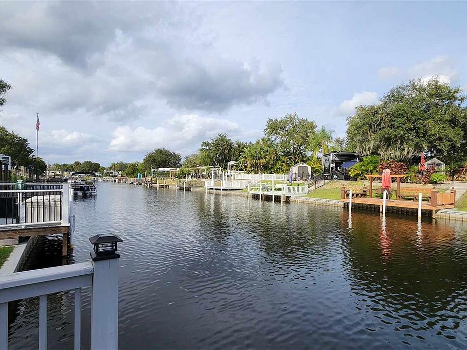 1st image of 452 WATERWAY DRIVE