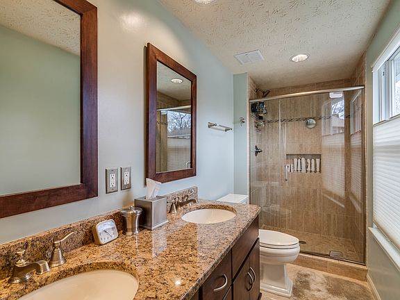 4th image of 7667 Summerhill Ct