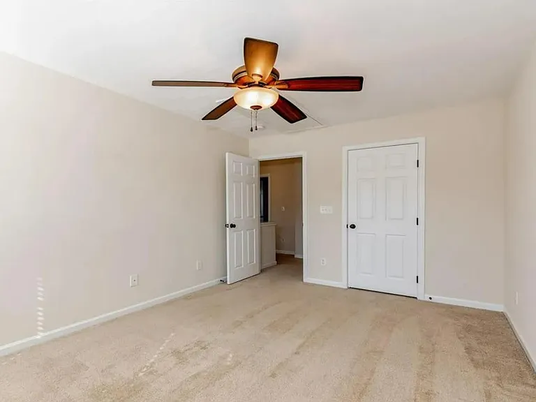 4015 Fenworth Ct — Photo 23