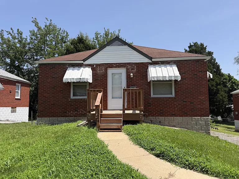 5324 Fletcher St — Photo 1