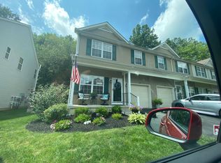 670 Grove Cir, Columbus, OH 43230