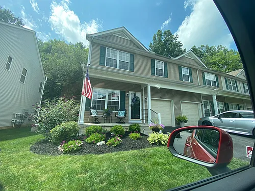 670 Grove Cir Photo 1