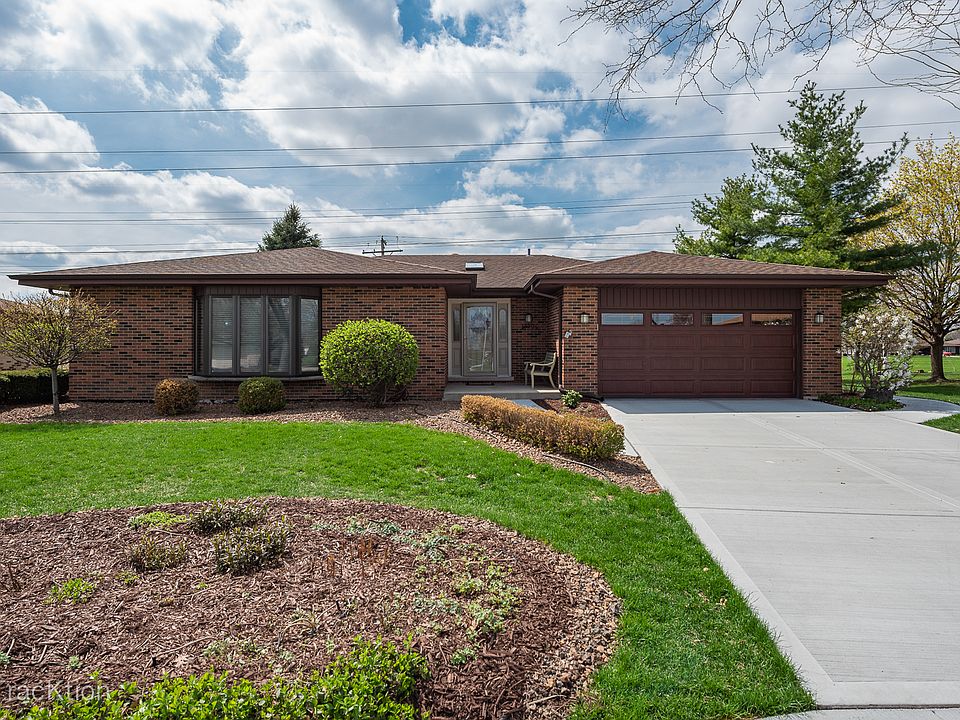 1st image of 15506 Canterbury Ln