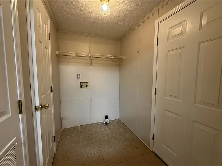 2761 Penny Park Dr — Photo 10