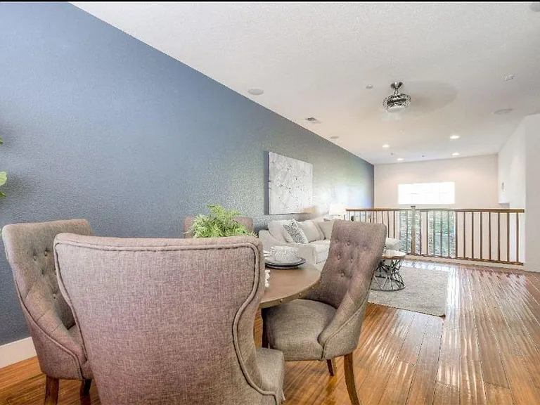 405 Washington Sq #19 — Photo 25
