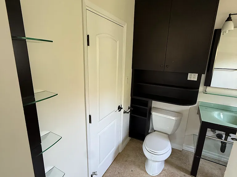 239 1/2 N Mayflower Ave — Photo 28