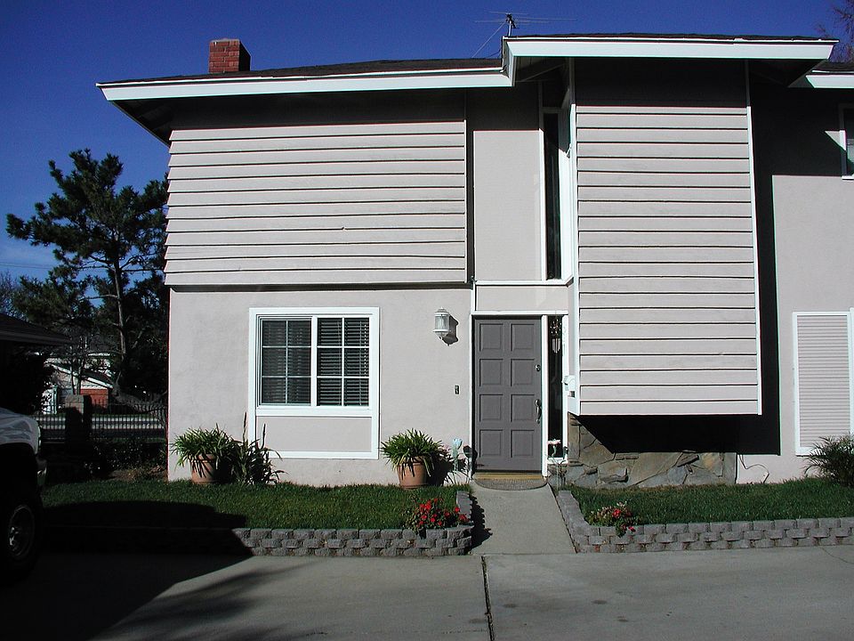 1st image of 2519 College Ln