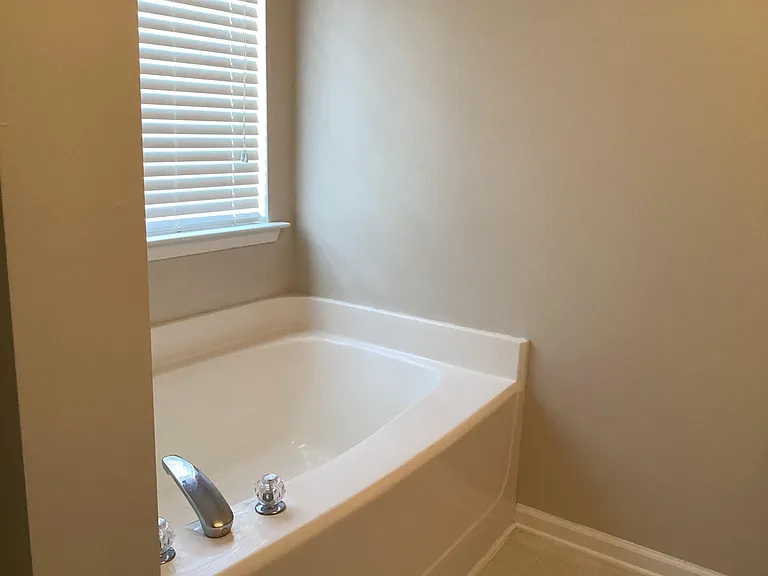 127 Swanee Ln — Photo 24