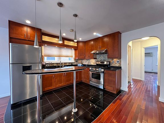 4th image of 8775 24th Ave APT 1