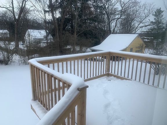4th image of 634 Russell Ave
