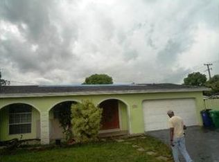 8840 S Bermuda Dr, Hollywood, FL 33025