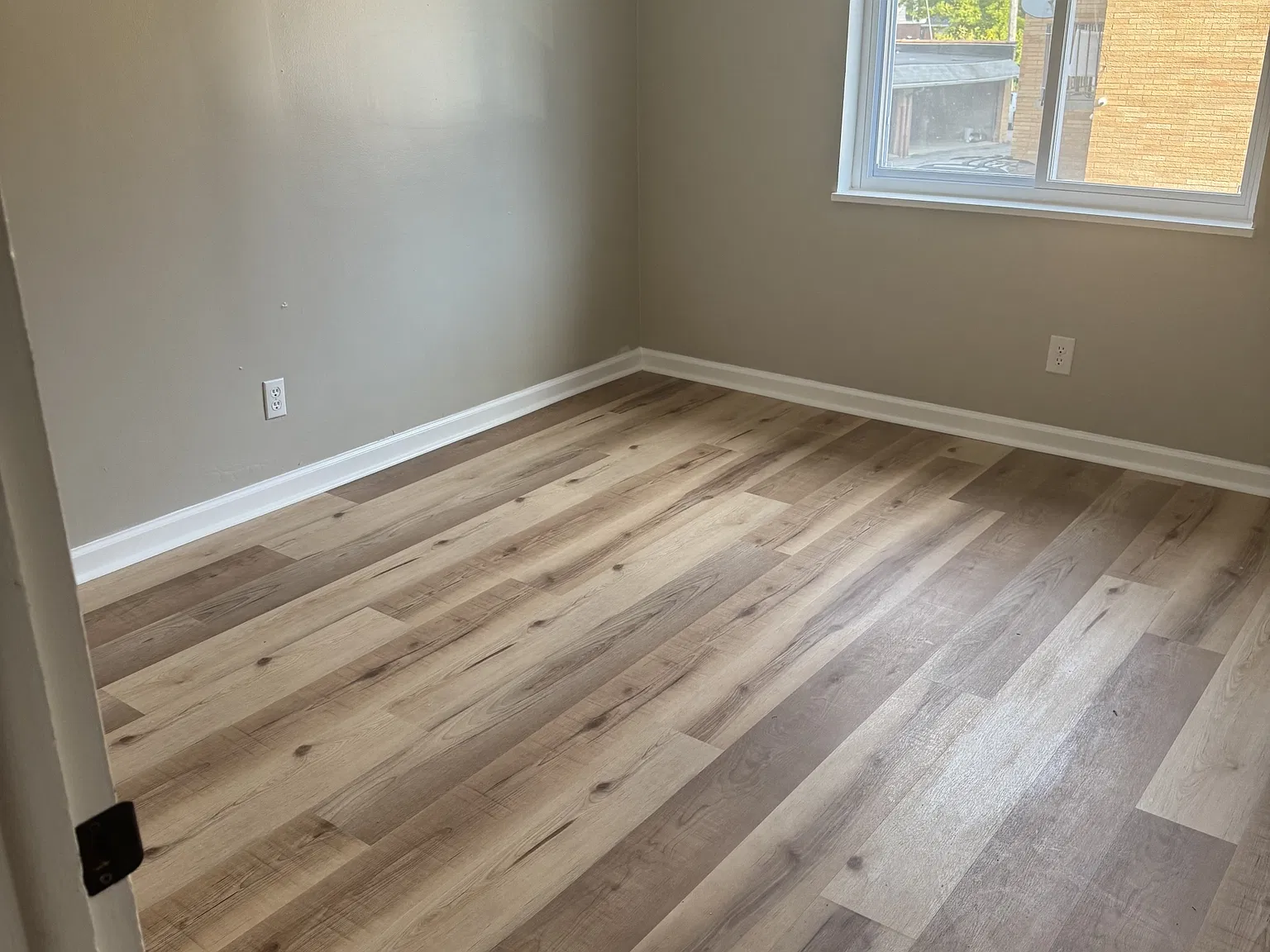 17625 Lakeshore Boulevard — Photo 4