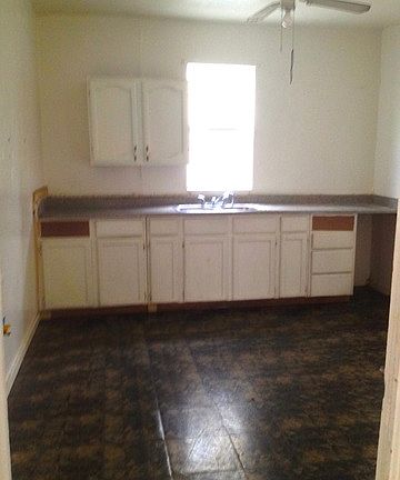 5th image of 427 E Glenn Ave