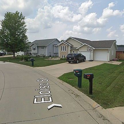 2nd image of 1003 Eloise St