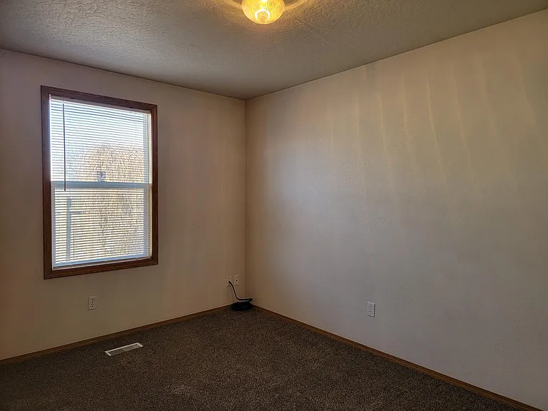 4001 Hickman St — Photo 12