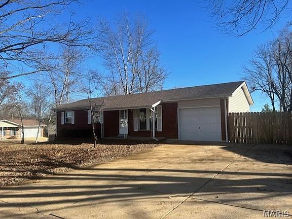 2nd image of 262 Meadowbrook Dr