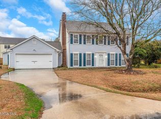 2801 Hobart Dr, Wilmington, NC 28405