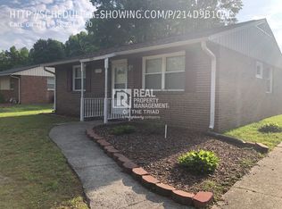 2221 Acorn Rd, Greensboro, NC 27406