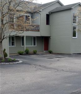 10 East St APT 105, Cranston, RI, 02920