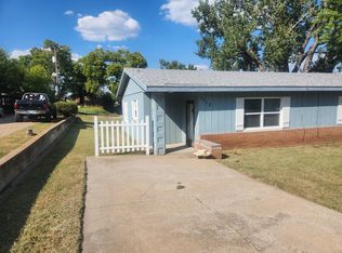 1712 Simpson Ave, Winfield, KS 67156