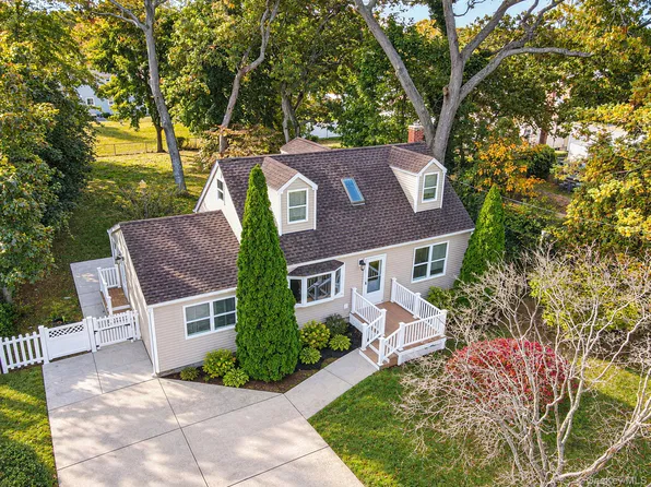 14 Bonnybill Drive, Centereach, NY 11720