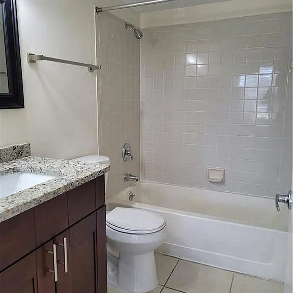 190 Santa Clara Dr #4 — Photo 6