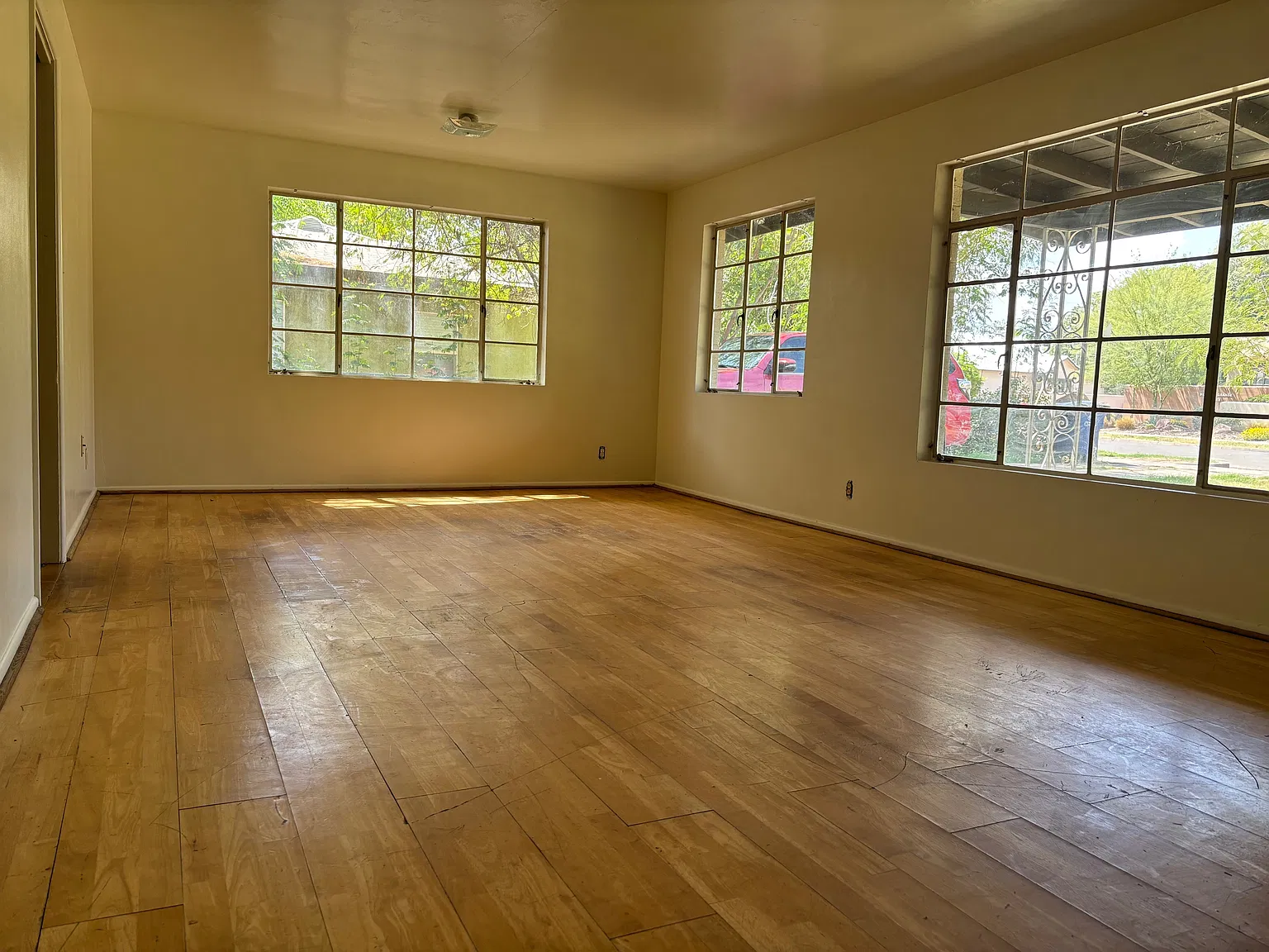 3 bed, 1400 sqft, $1,850 — Photo 2