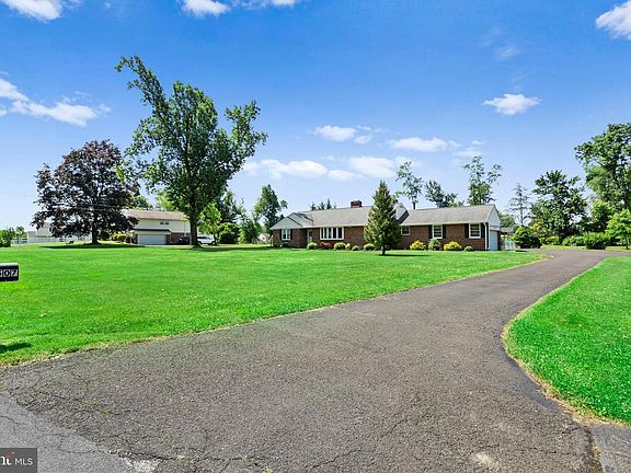 2nd image of 507 Kane Dr