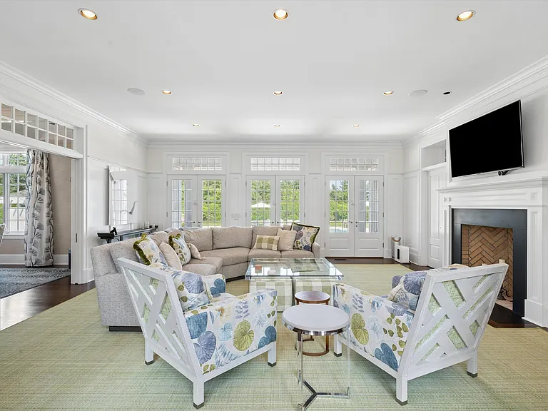 20 Quogo Neck Ln — Photo 4