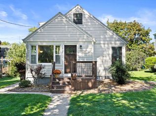 N88W16152 Park Blvd, Menomonee Falls, WI 53051