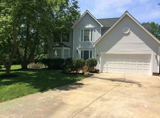 4104 Hallam Ct, Charlotte, NC 28269