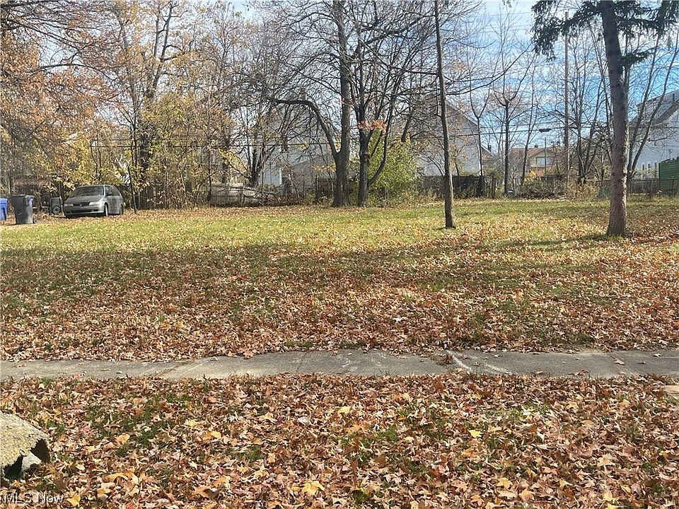2nd image of 3585 E 139th St