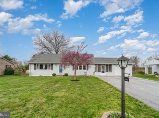 615 Herrs Ridge Rd, Gettysburg, PA 17325